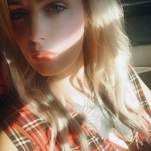 Meet your Posher, Zoe